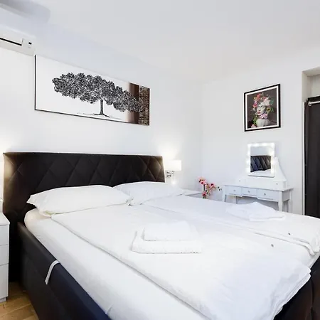 Kamila Apartamento Krk Town